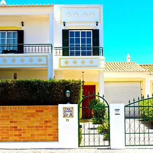 https://bella-gordinho-guesthouse.hotelaalgarve.com