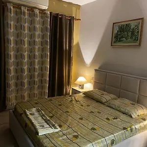 Bed & Breakfast Destinacion, Tirana